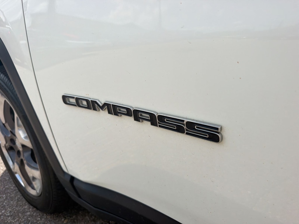 Thumbnail: 2020 Jeep Compass - 24