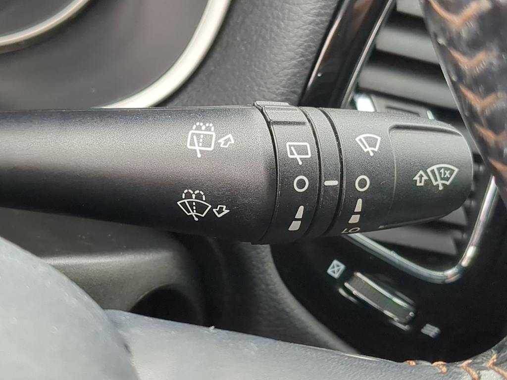 Thumbnail: 2020 Jeep Compass - 16