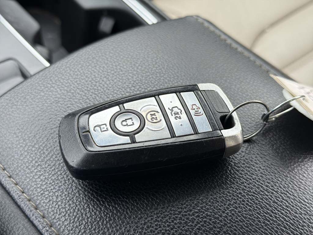 Thumbnail: 2019 Ford Fusion - 16