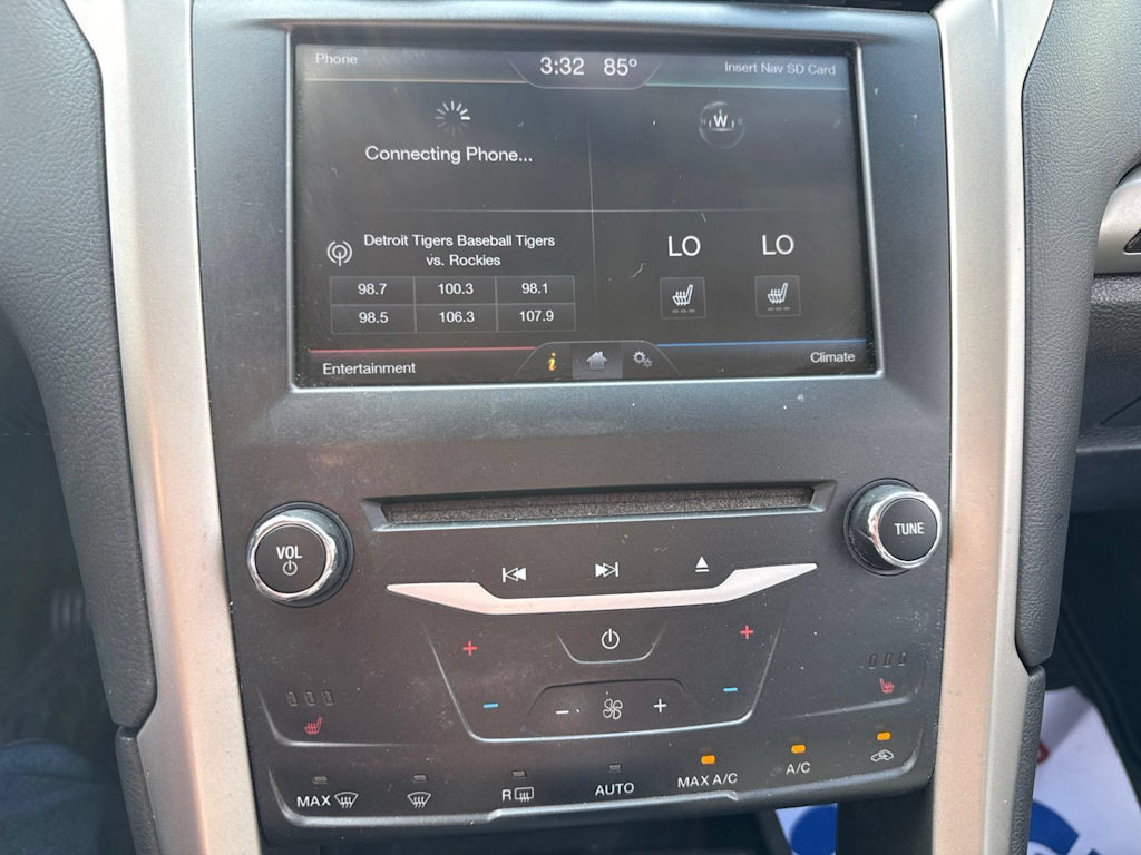 Thumbnail: 2015 Ford Fusion - 11
