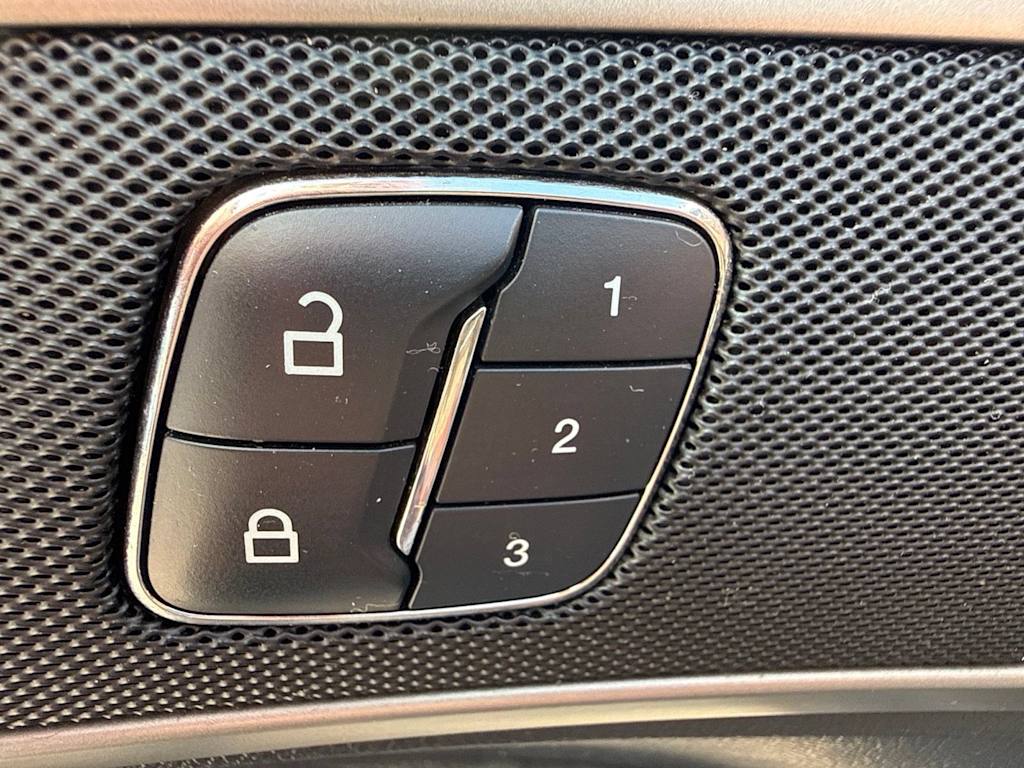 Thumbnail: 2015 Ford Fusion - 13