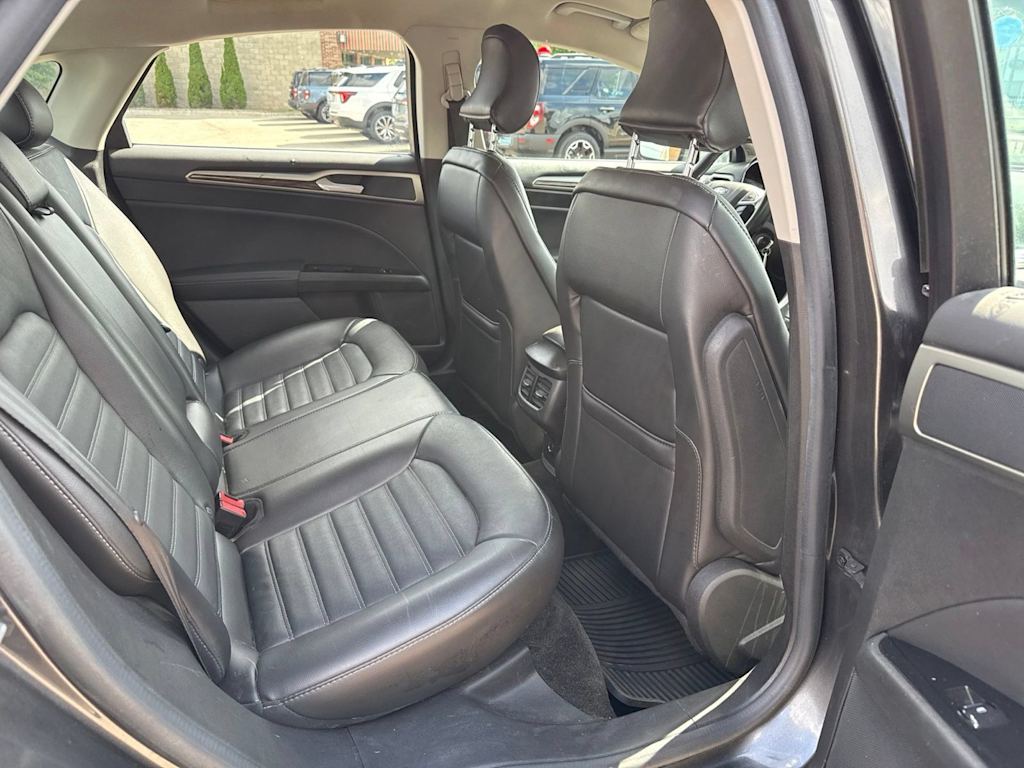 Thumbnail: 2015 Ford Fusion - 10