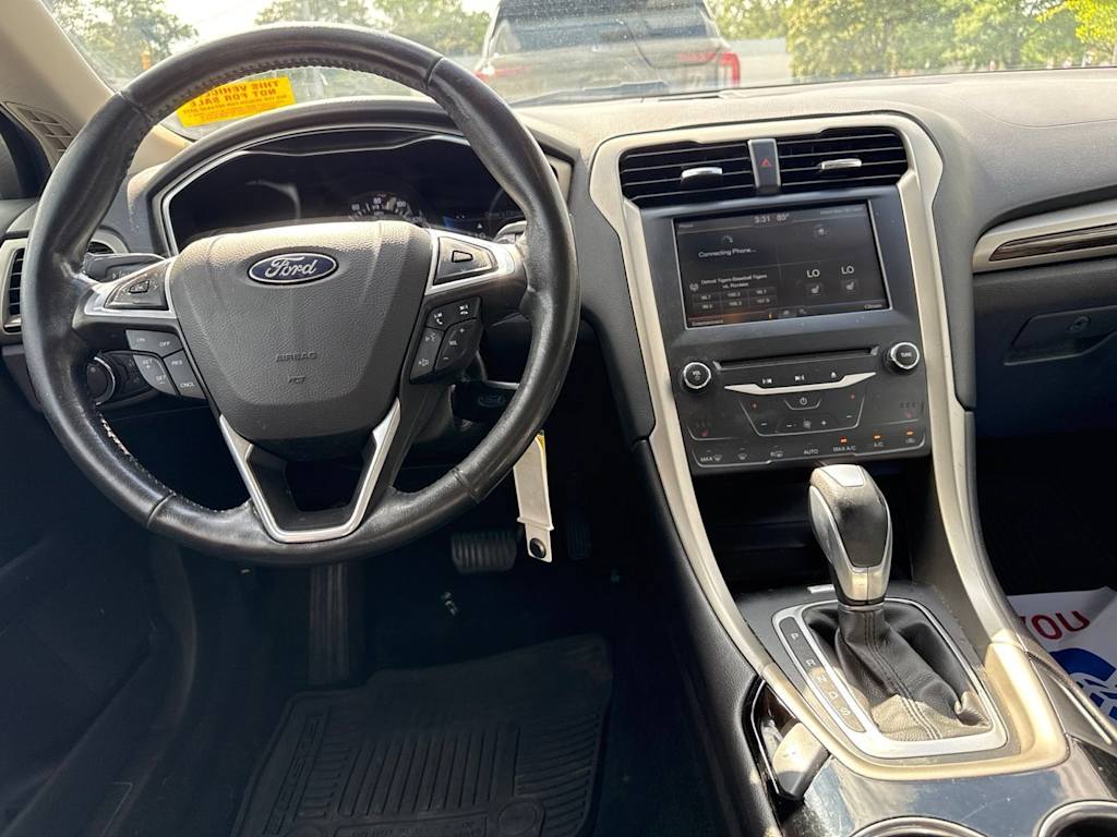 Thumbnail: 2015 Ford Fusion - 2