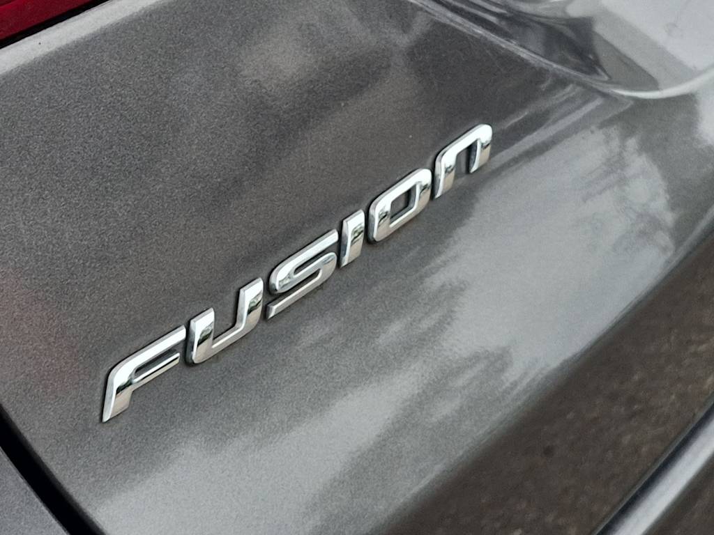 Thumbnail: 2014 Ford Fusion - 24