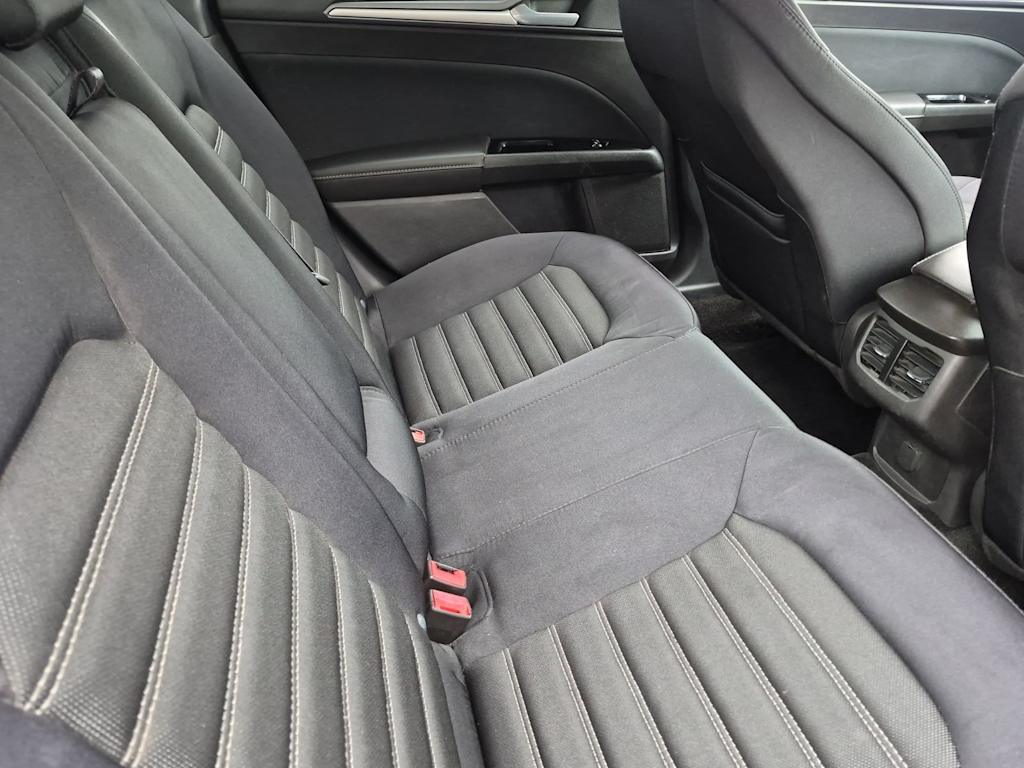 Thumbnail: 2014 Ford Fusion - 25