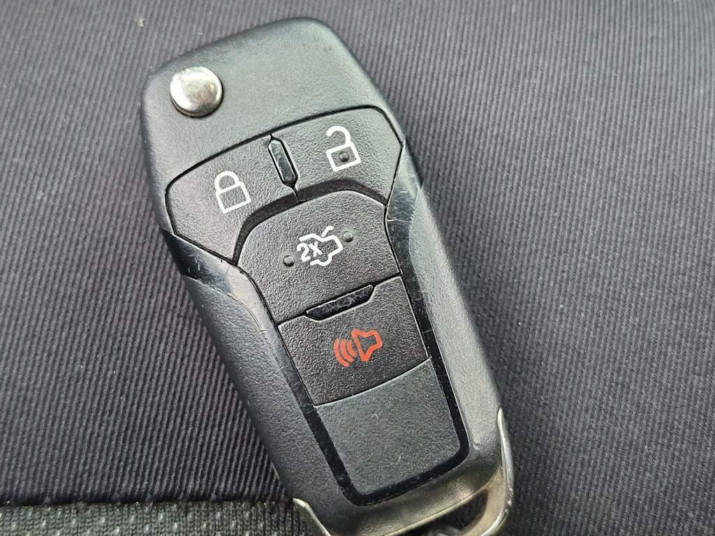 Thumbnail: 2014 Ford Fusion - 18