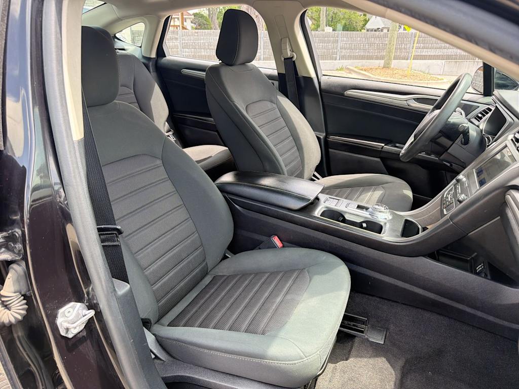 Thumbnail: 2020 Ford Fusion - 28