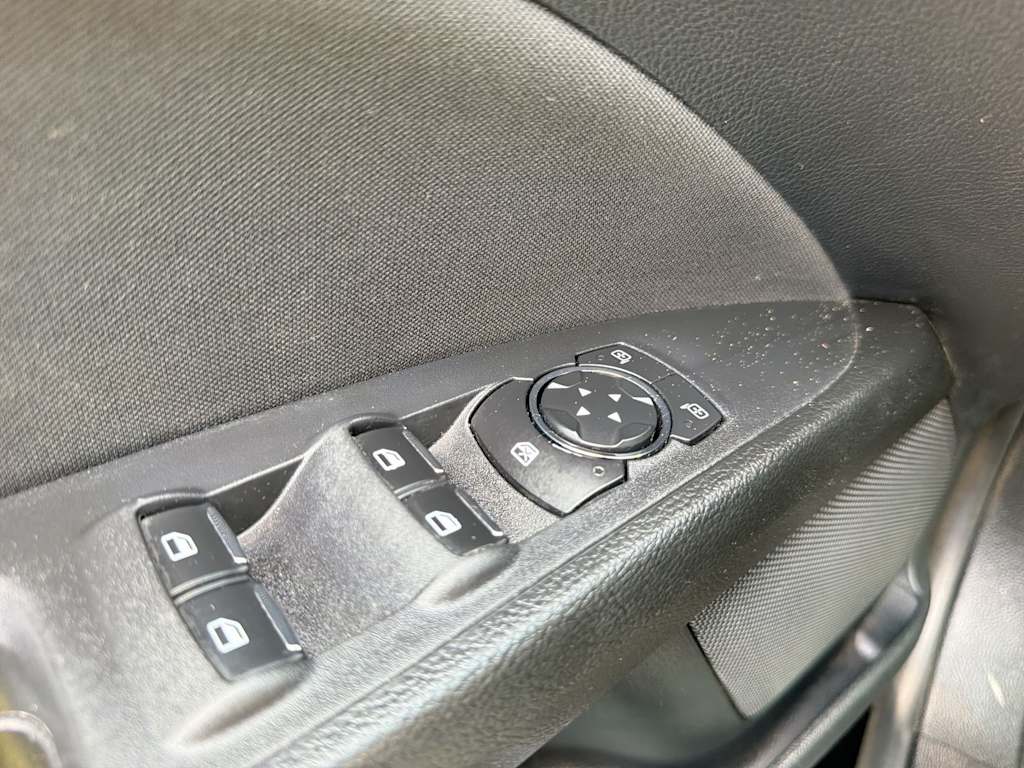 Thumbnail: 2020 Ford Fusion - 25