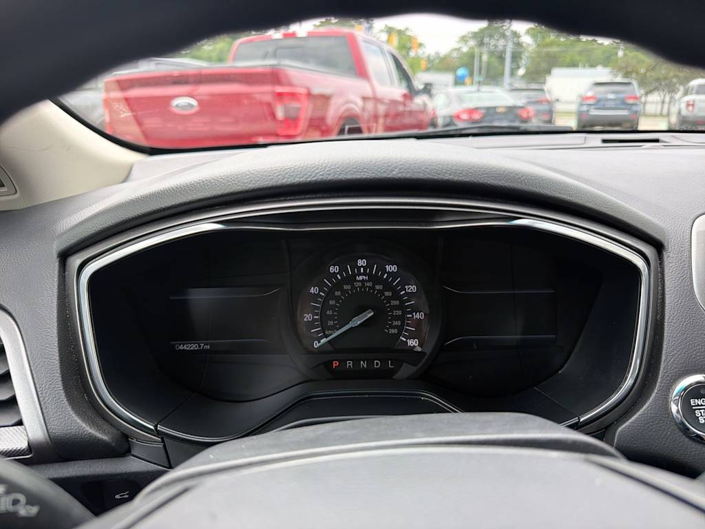 Thumbnail: 2020 Ford Fusion - 15