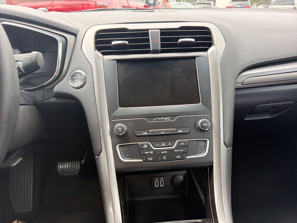 Thumbnail: 2020 Ford Fusion - 13