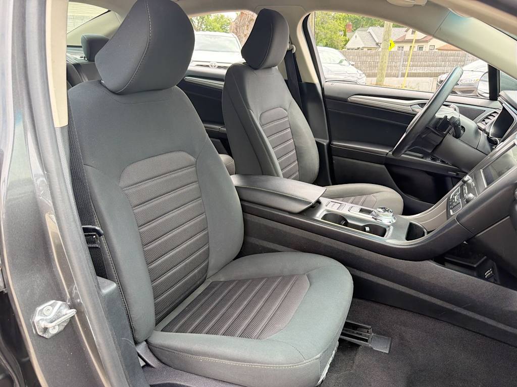 Thumbnail: 2020 Ford Fusion - 28