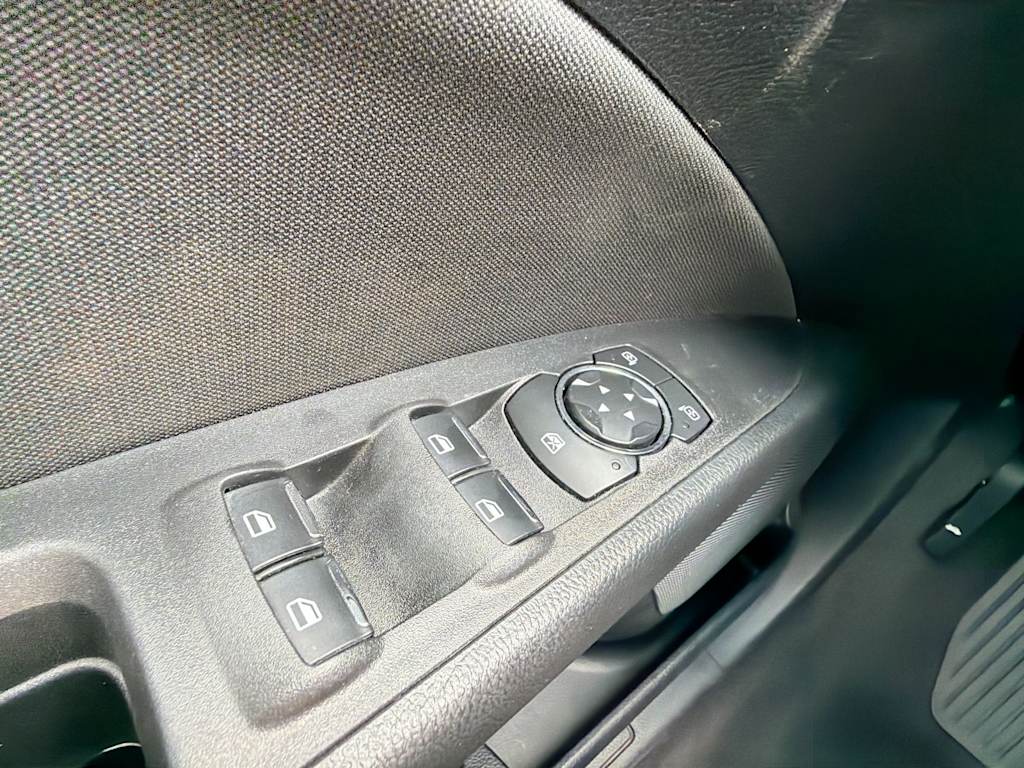 Thumbnail: 2020 Ford Fusion - 25