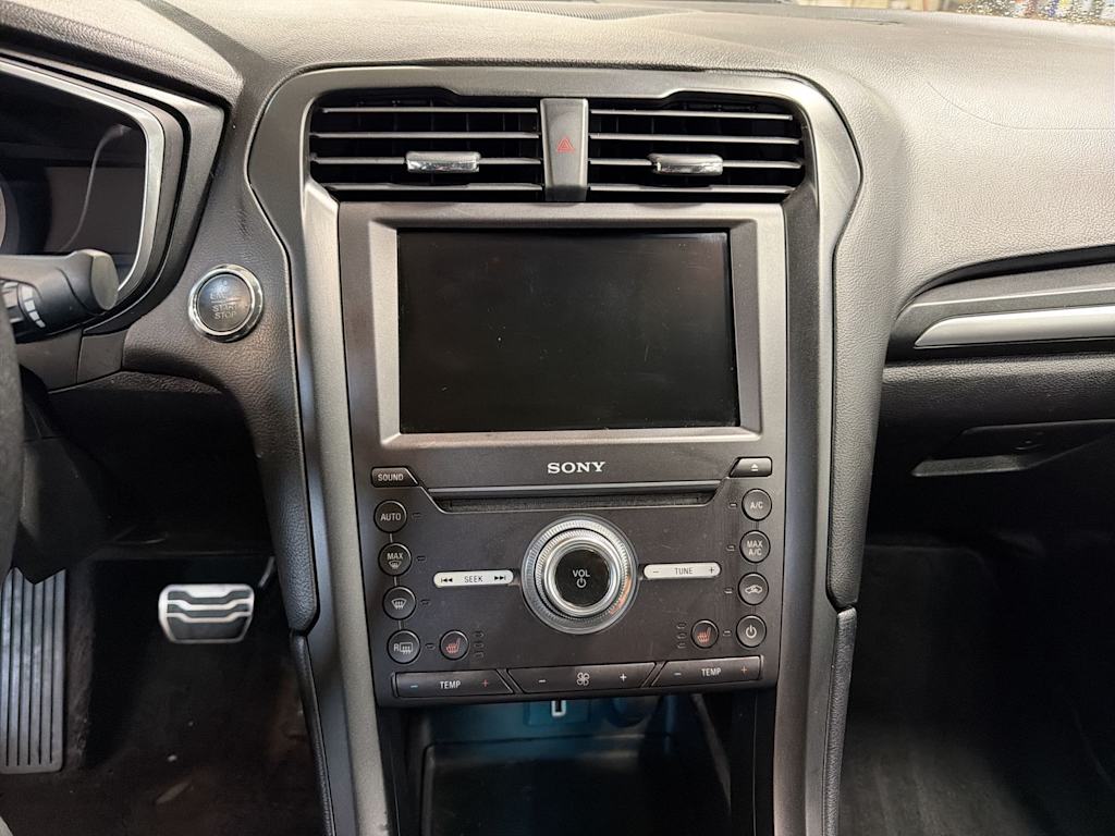 Thumbnail: 2017 Ford Fusion - 13