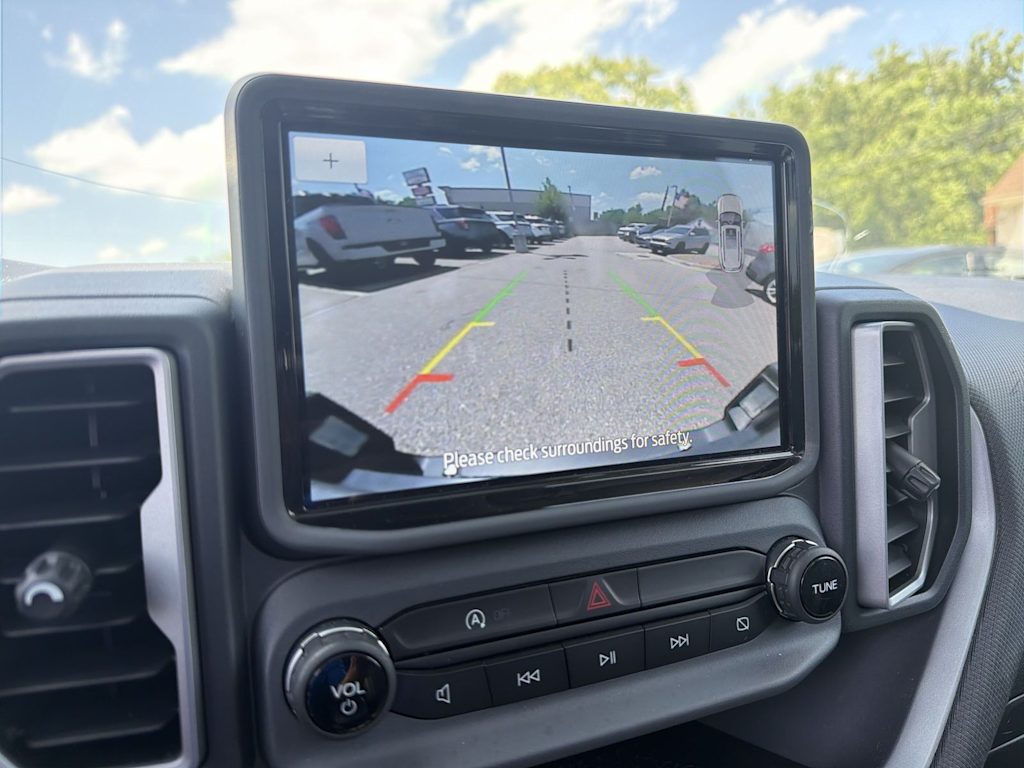 Thumbnail: 2022 Ford Bronco Sport - 37