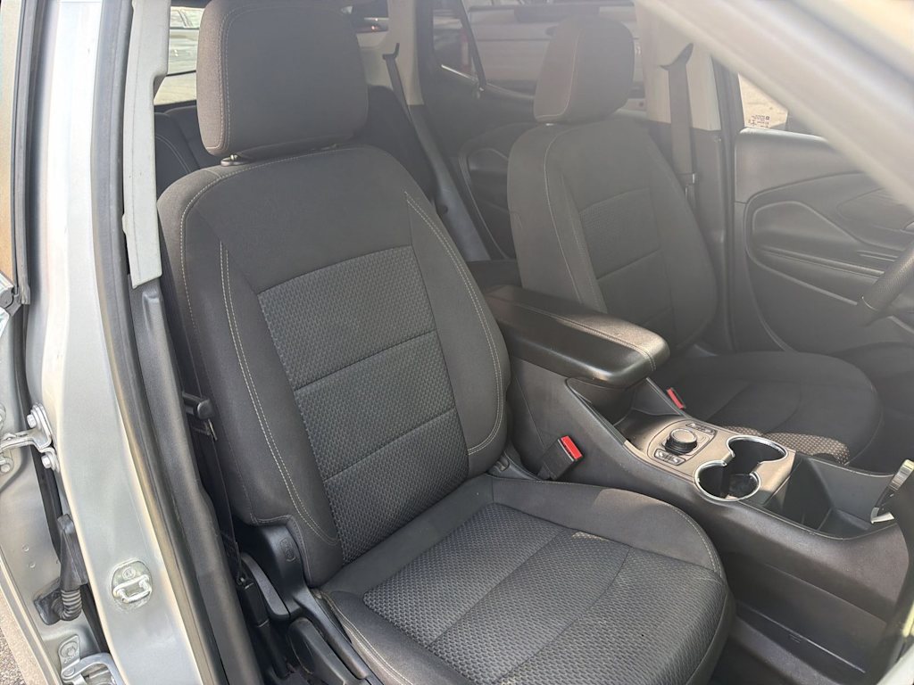 Thumbnail: 2022 GMC Terrain - 25