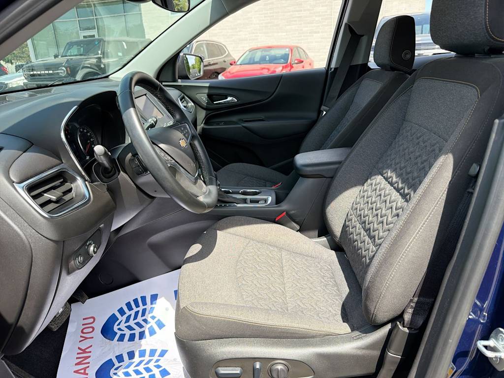 Thumbnail: 2023 Chevrolet Equinox - 9