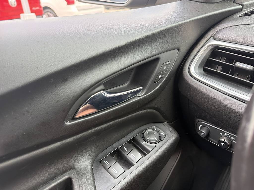 Thumbnail: 2019 Chevrolet Equinox - 30