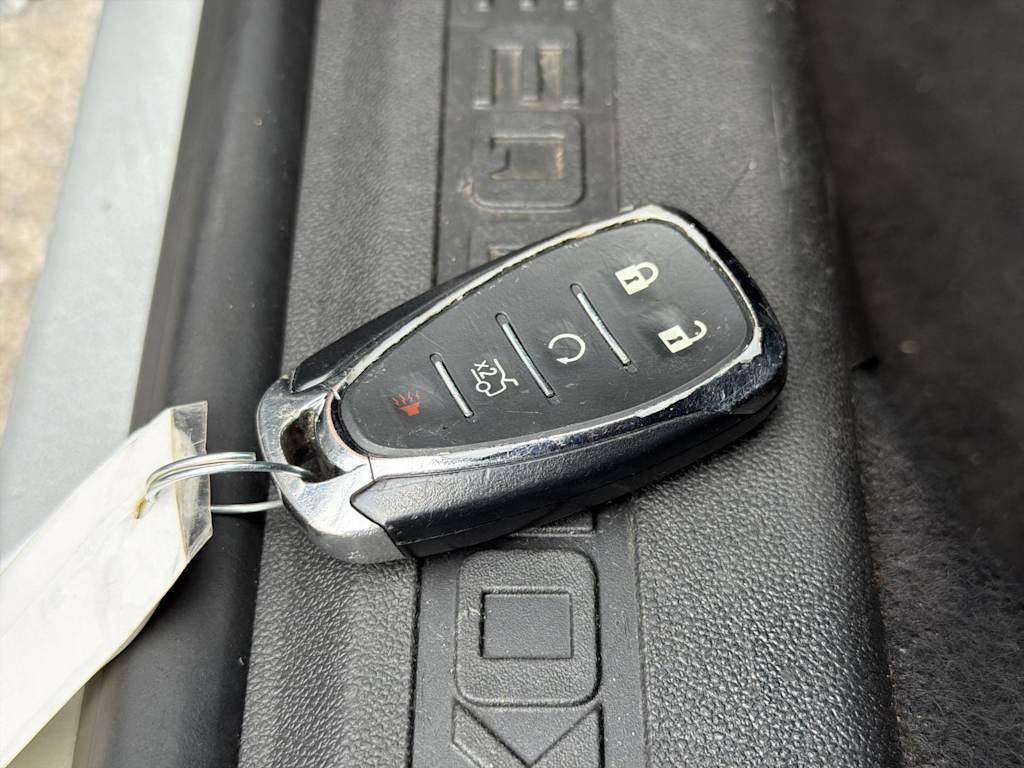 Thumbnail: 2019 Chevrolet Equinox - 17