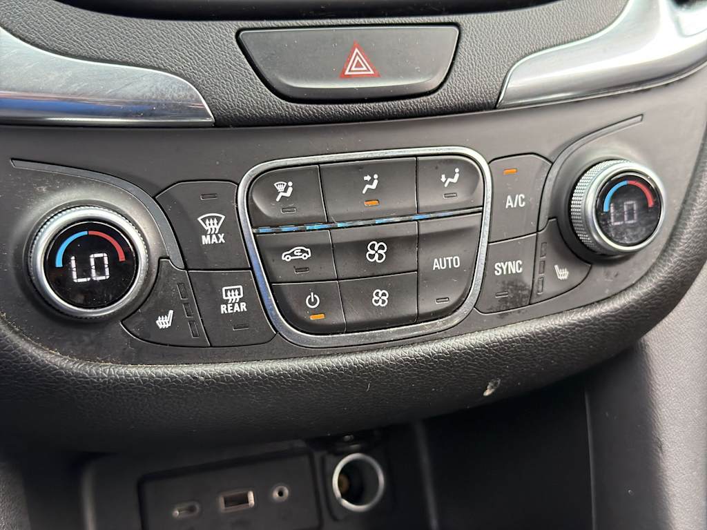 Thumbnail: 2019 Chevrolet Equinox - 30