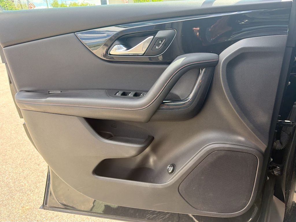 Thumbnail: 2019 Chevrolet Blazer - 33