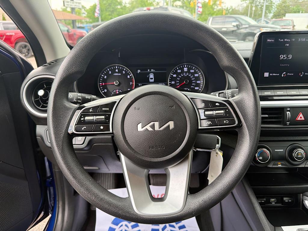 Thumbnail: 2023 Kia Forte - 8