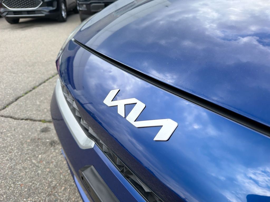 Thumbnail: 2023 Kia Forte - 6