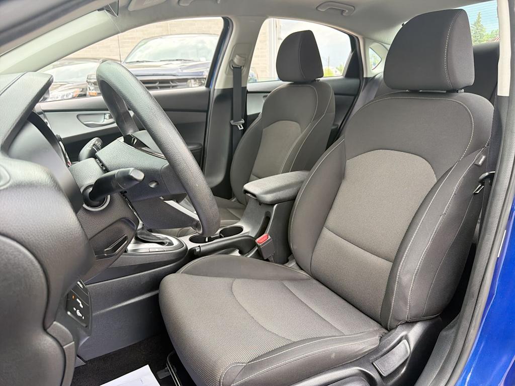 Thumbnail: 2023 Kia Forte - 10