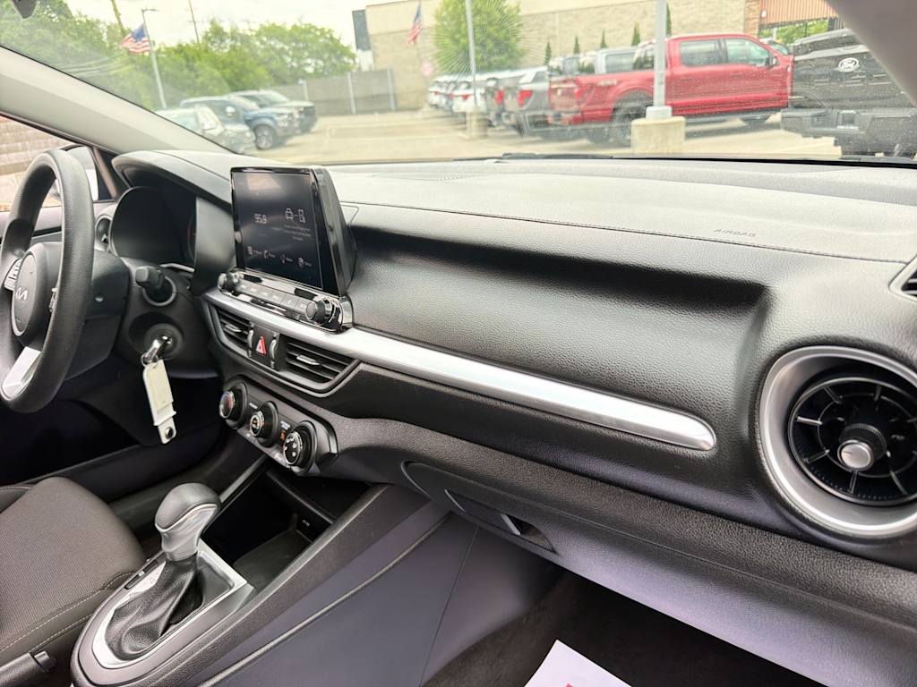 Thumbnail: 2023 Kia Forte - 2
