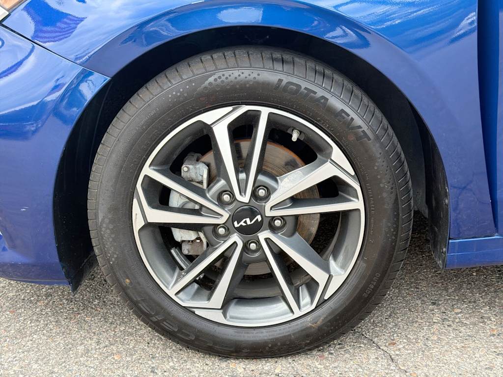 Thumbnail: 2023 Kia Forte - 7