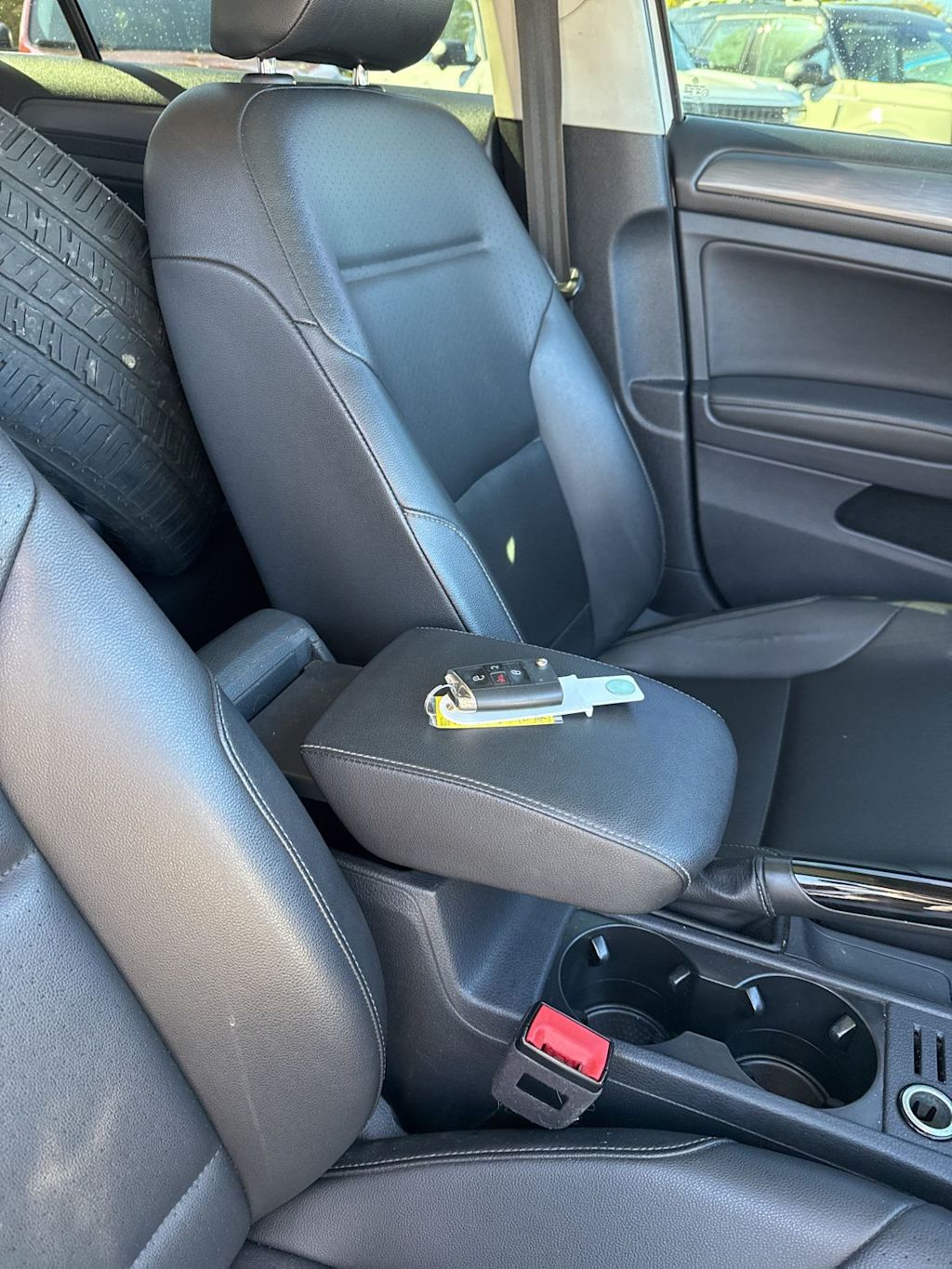 Thumbnail: 2021 Volkswagen Golf - 6