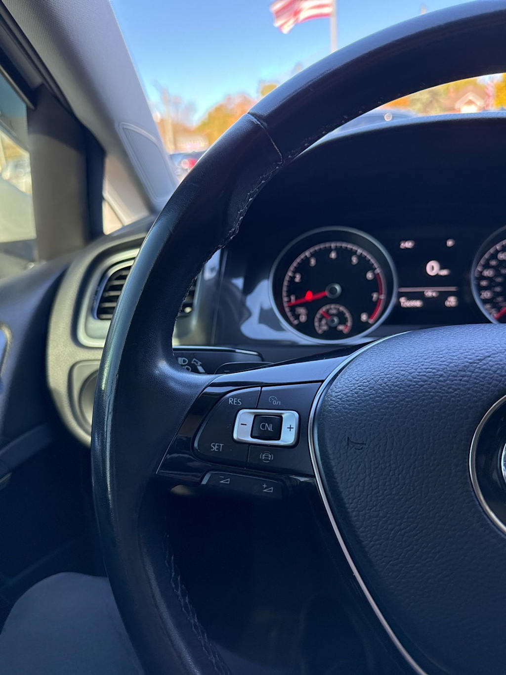 Thumbnail: 2021 Volkswagen Golf - 31