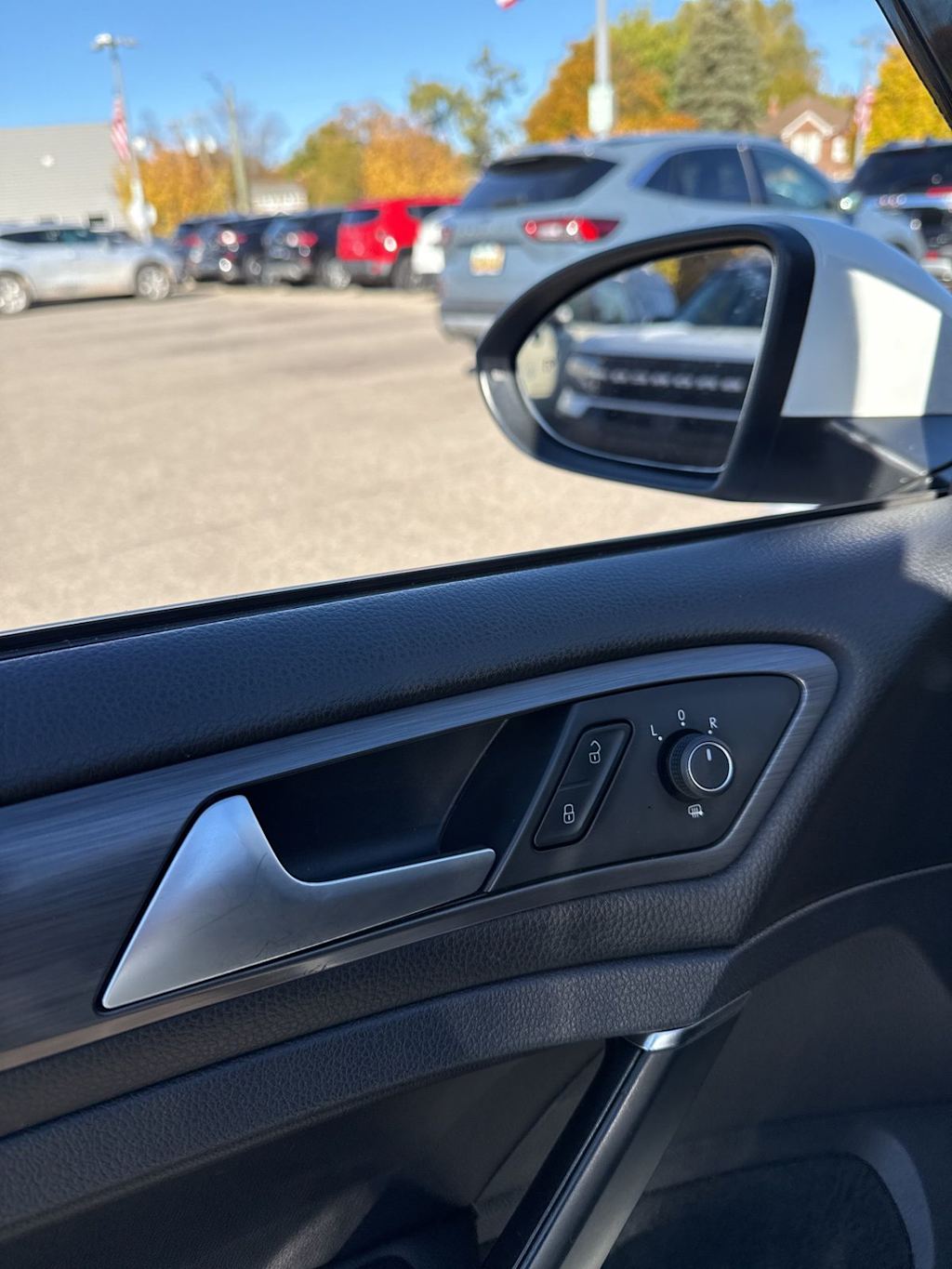 Thumbnail: 2021 Volkswagen Golf - 16