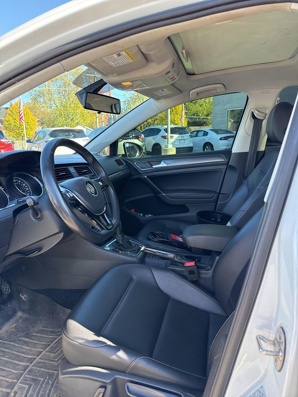 Thumbnail: 2021 Volkswagen Golf - 5