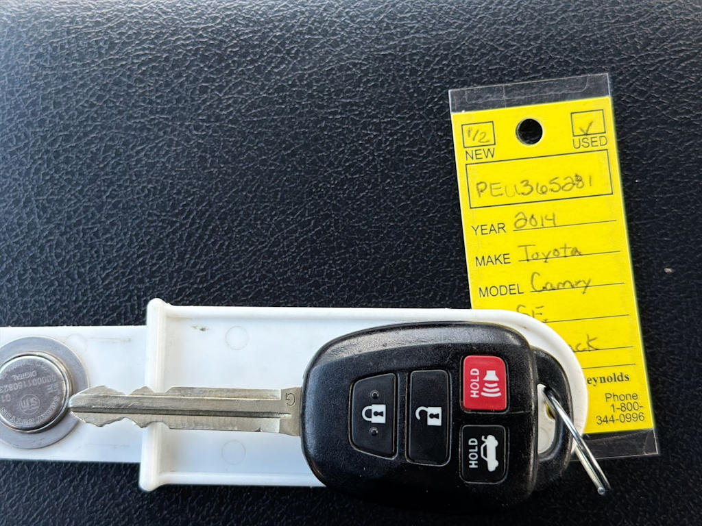 Thumbnail: 2014 Toyota Camry - 17