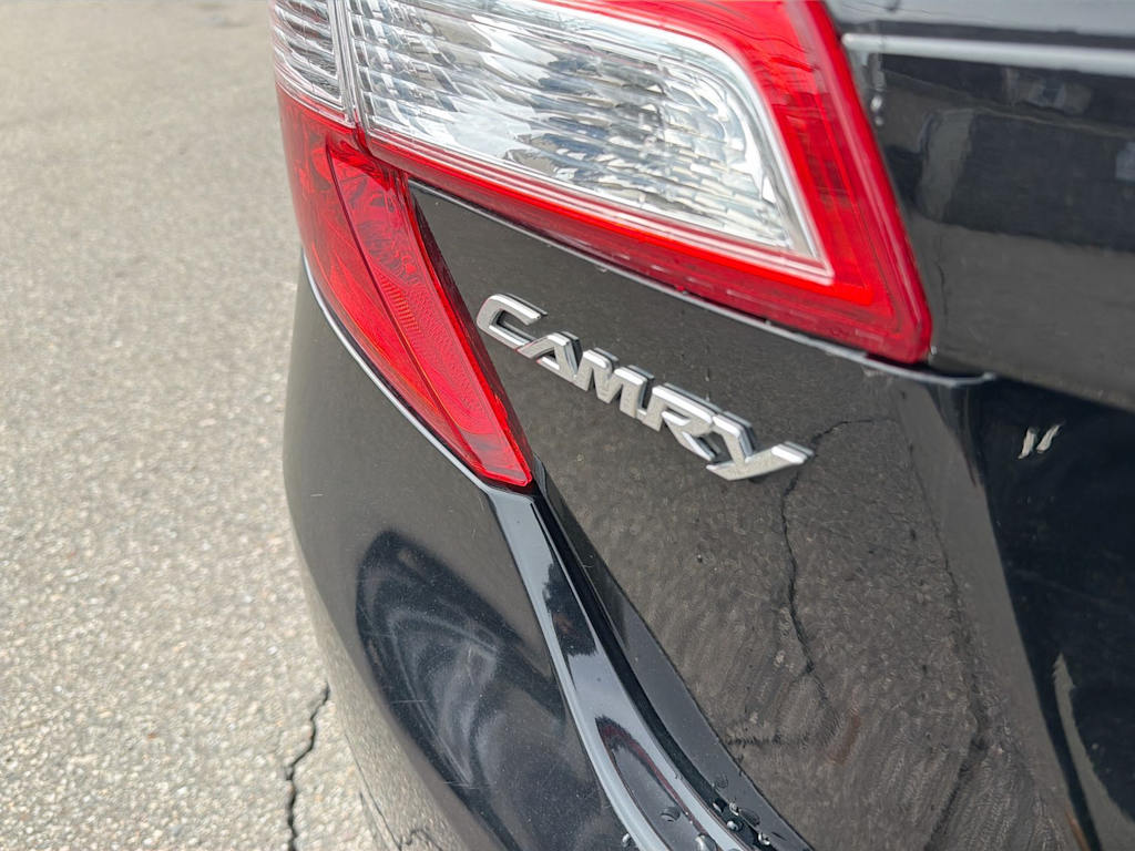 Thumbnail: 2014 Toyota Camry - 24