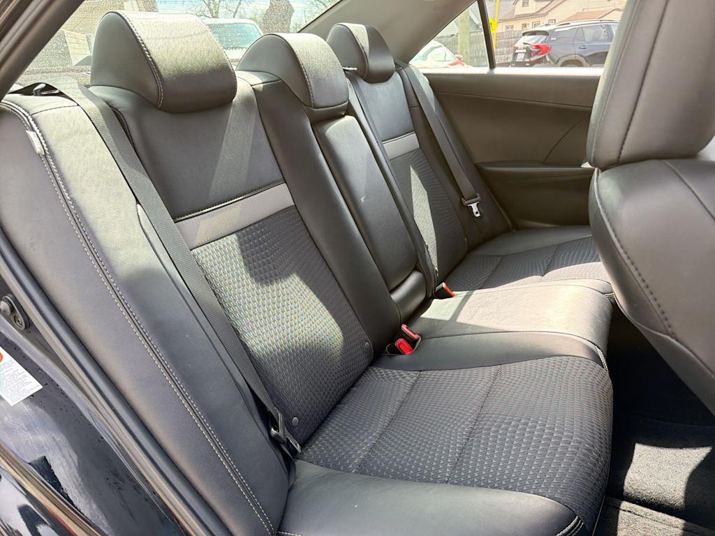 Thumbnail: 2014 Toyota Camry - 27