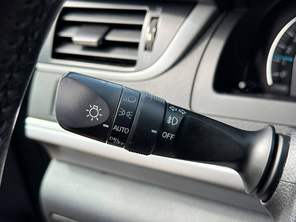 Thumbnail: 2014 Toyota Camry - 31