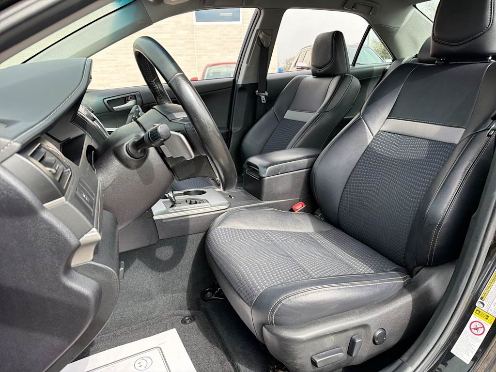 Thumbnail: 2014 Toyota Camry - 11