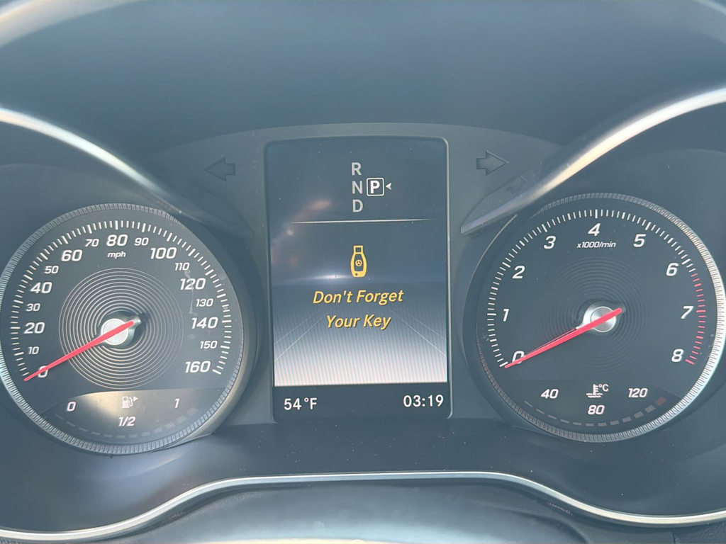 Thumbnail: 2015 Mercedes-Benz C-Class - 35