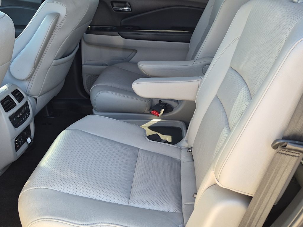 Thumbnail: 2018 Honda Pilot - 26