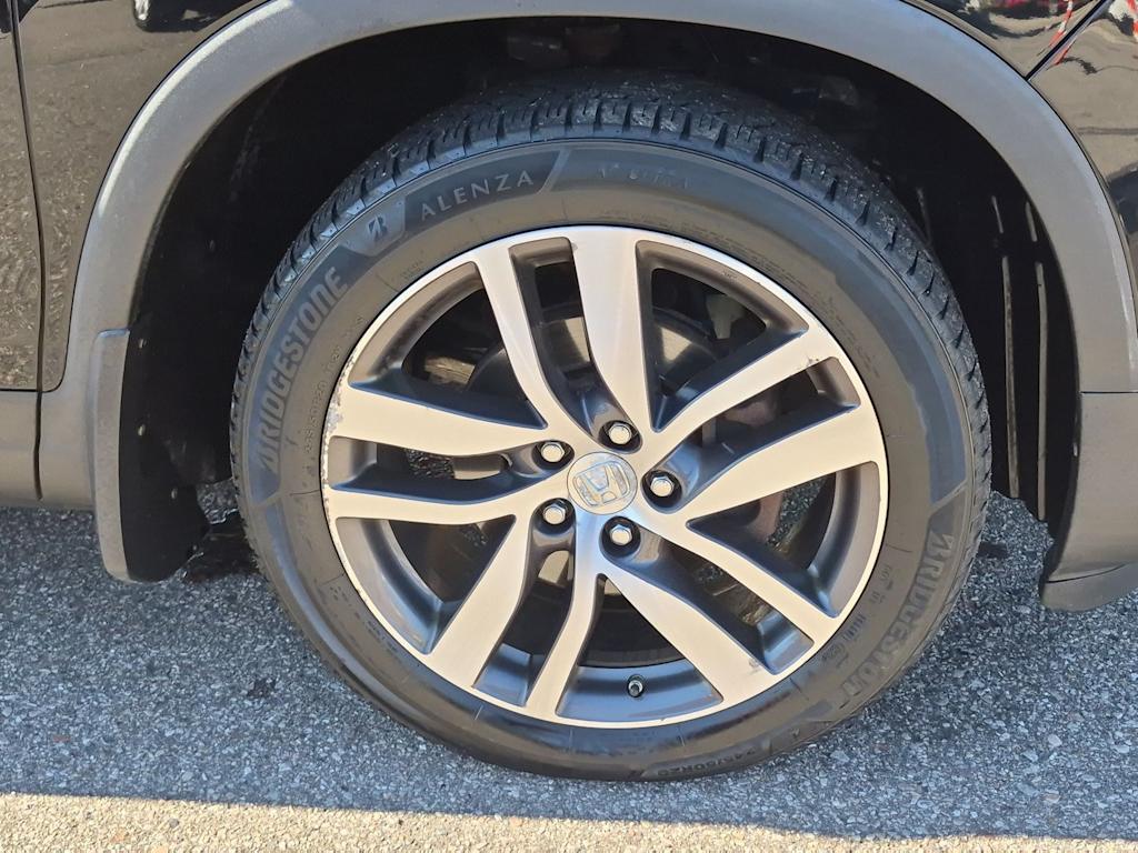 Thumbnail: 2018 Honda Pilot - 8