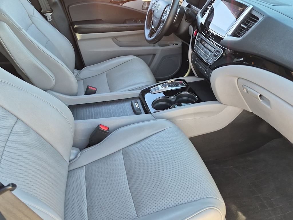 Thumbnail: 2018 Honda Pilot - 27