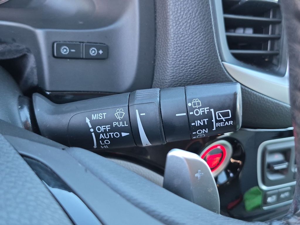 Thumbnail: 2018 Honda Pilot - 15