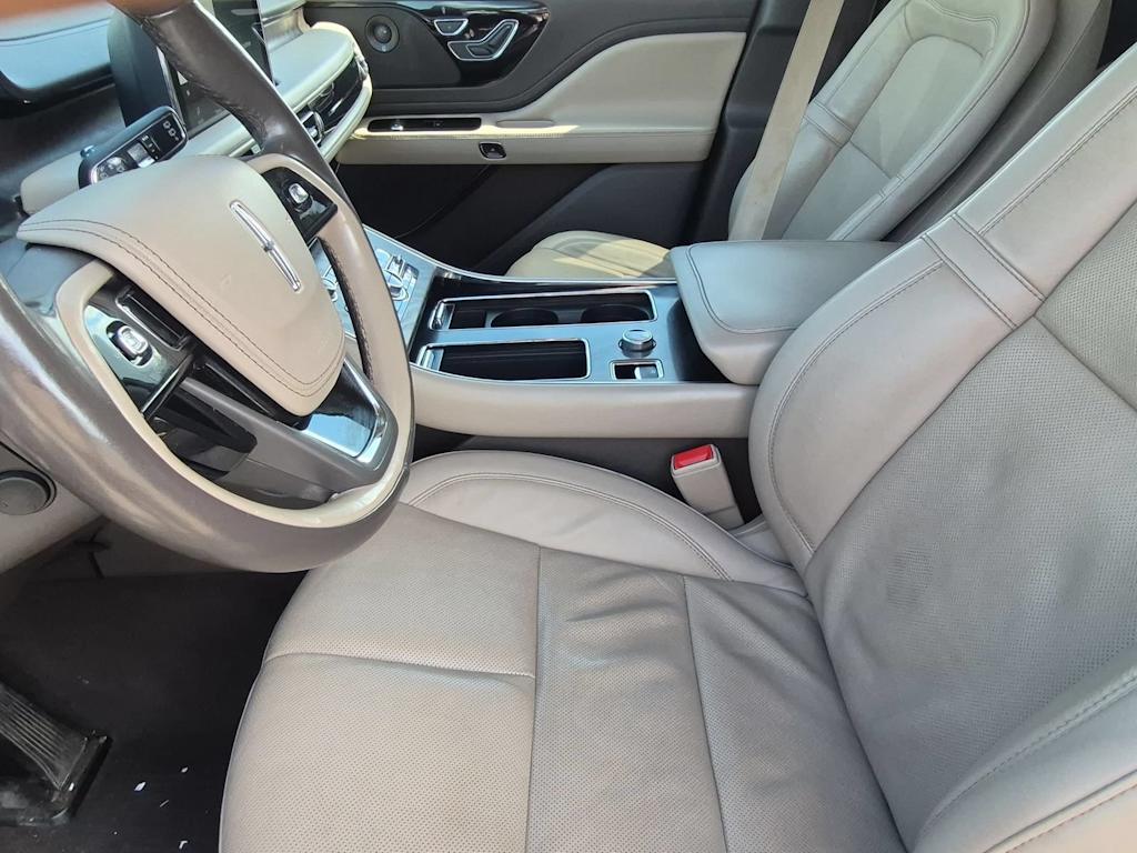 Thumbnail: 2021 Lincoln Aviator - 9