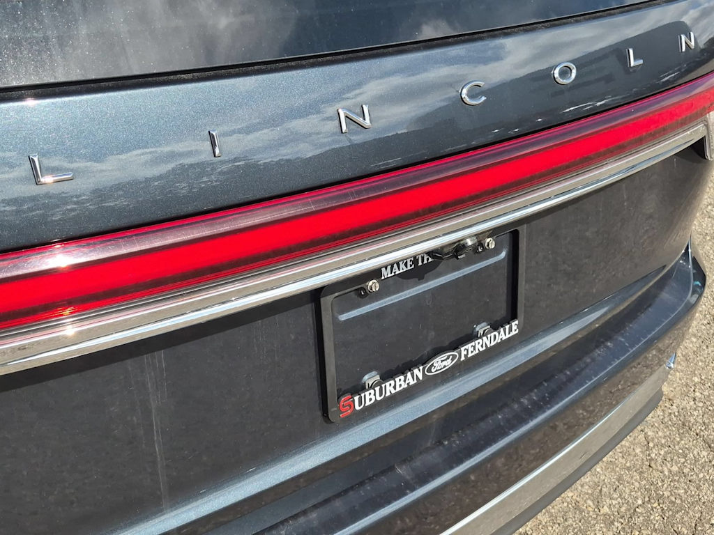 Thumbnail: 2021 Lincoln Aviator - 6