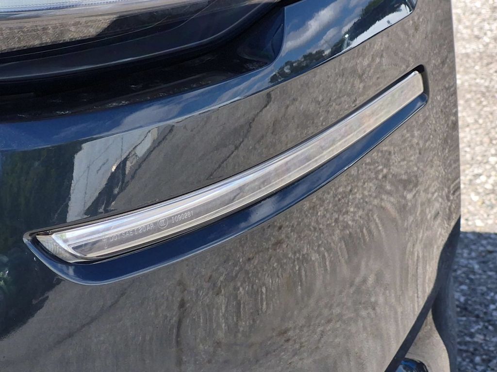 Thumbnail: 2021 Lincoln Aviator - 20