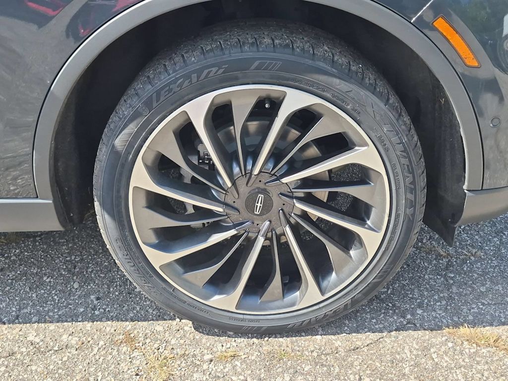 Thumbnail: 2021 Lincoln Aviator - 7