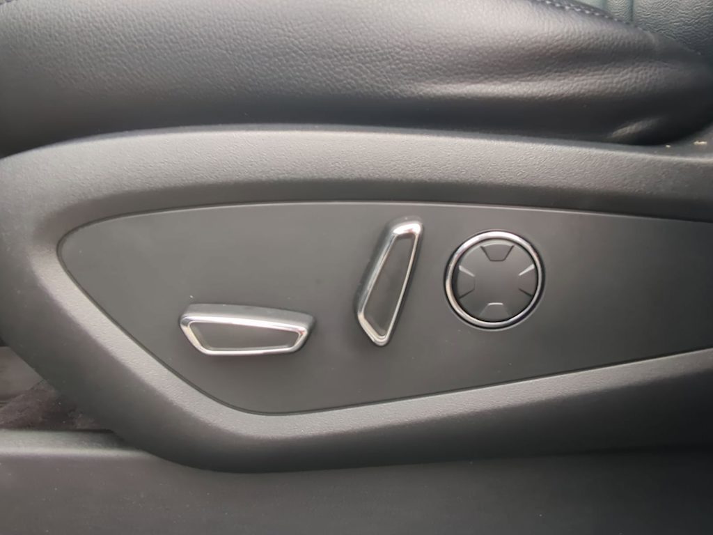 Thumbnail: 2018 Lincoln MKC - 25