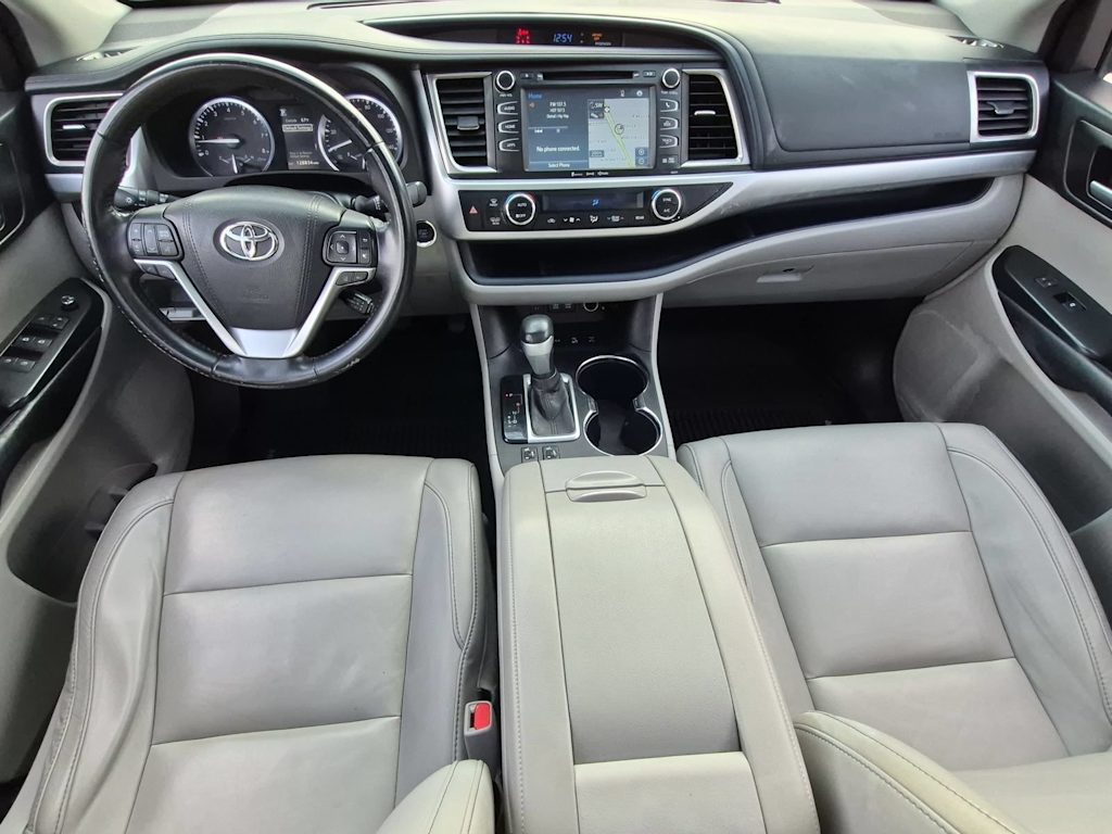 Thumbnail: 2017 Toyota Highlander - 8