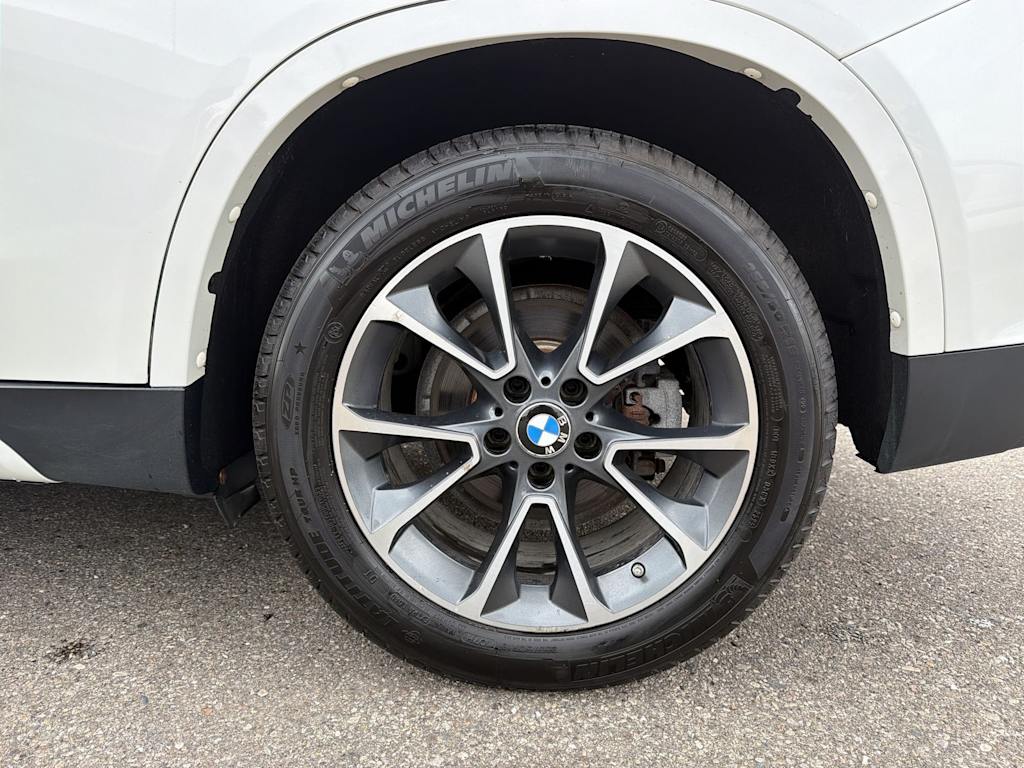 Thumbnail: 2017 BMW X5 - 8